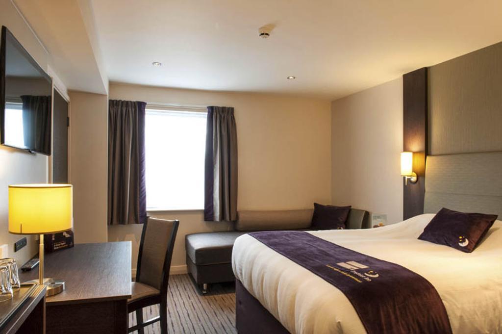 Premier Inn Harlow Szoba fotó