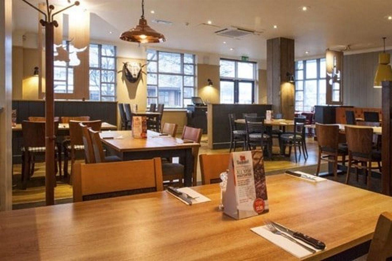 Premier Inn Harlow Kültér fotó